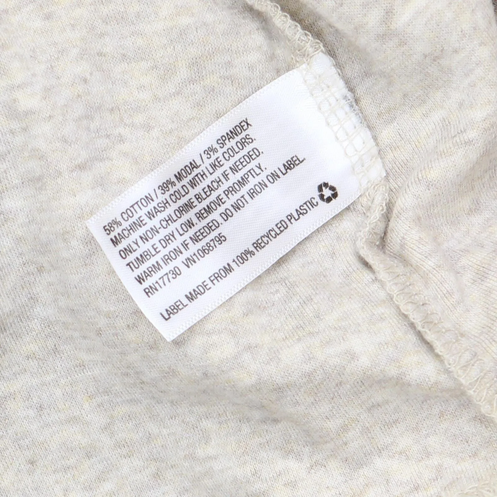 A New Day Women's Regular Fit Long Sleeve V-Neck T-Shirt 554491