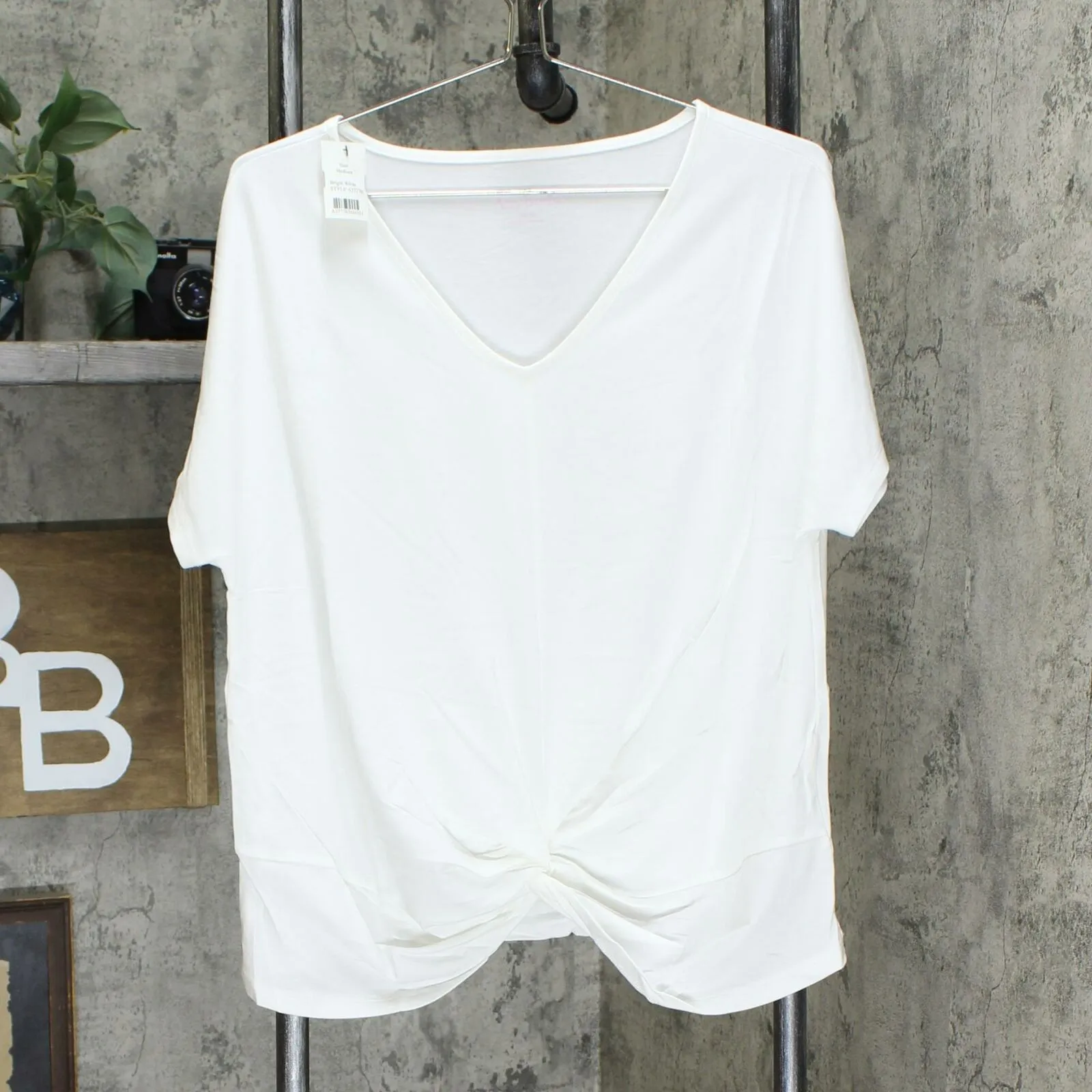 AnyBody Women's Knitted Jersey V-Neck Short Sleeve Twist Front T-Shirt