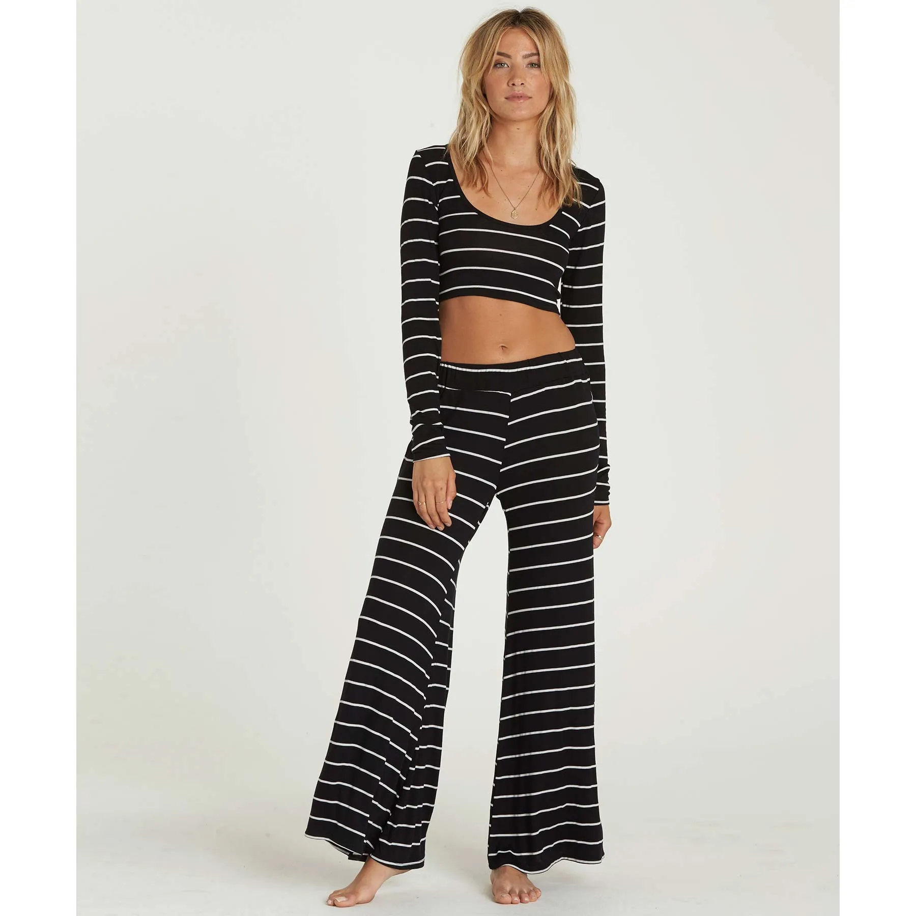 Billabong Women's She Goes Pant | Black