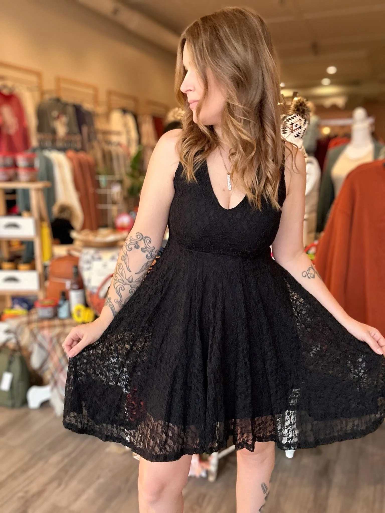 Black Lace Sleeveless Dress
