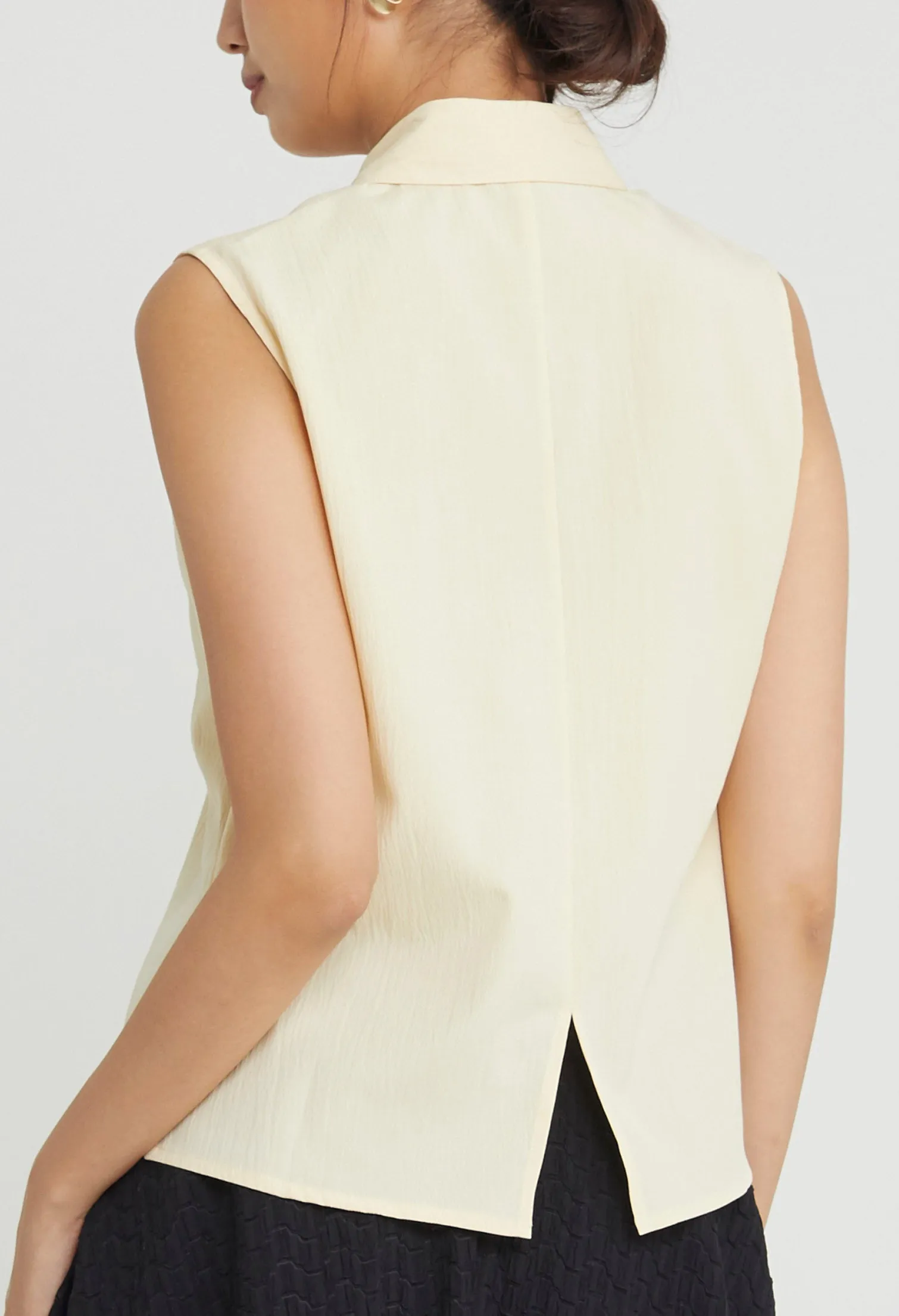 Breezy Bloom Collared Top