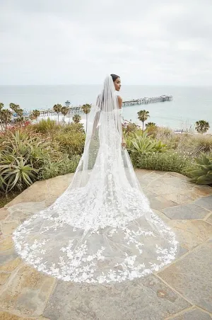 Casablanca Size 125" BL378V Ivory Veil