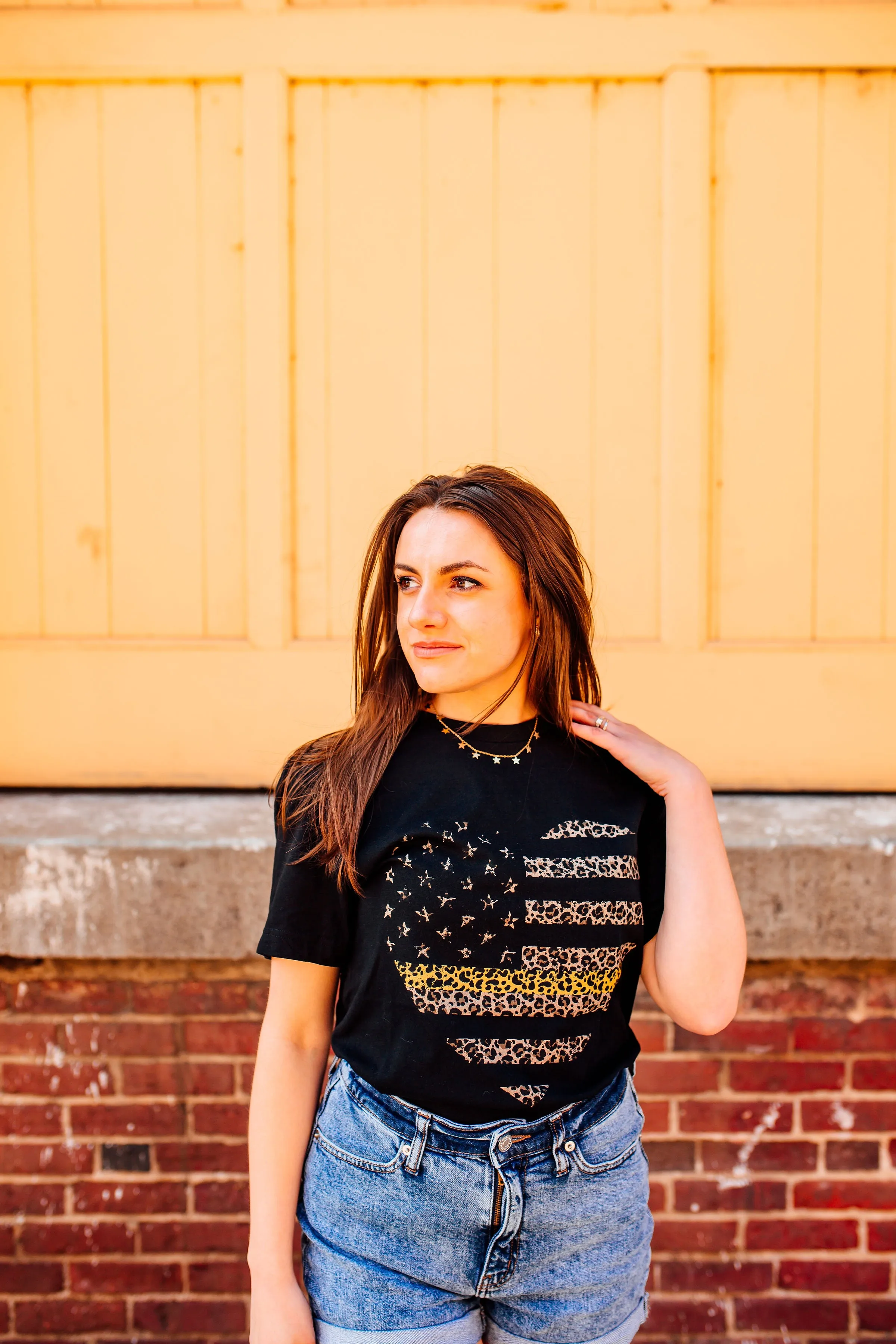 Distressed Leopard Heart Flag © Unisex Tee (Thin Gold Line)