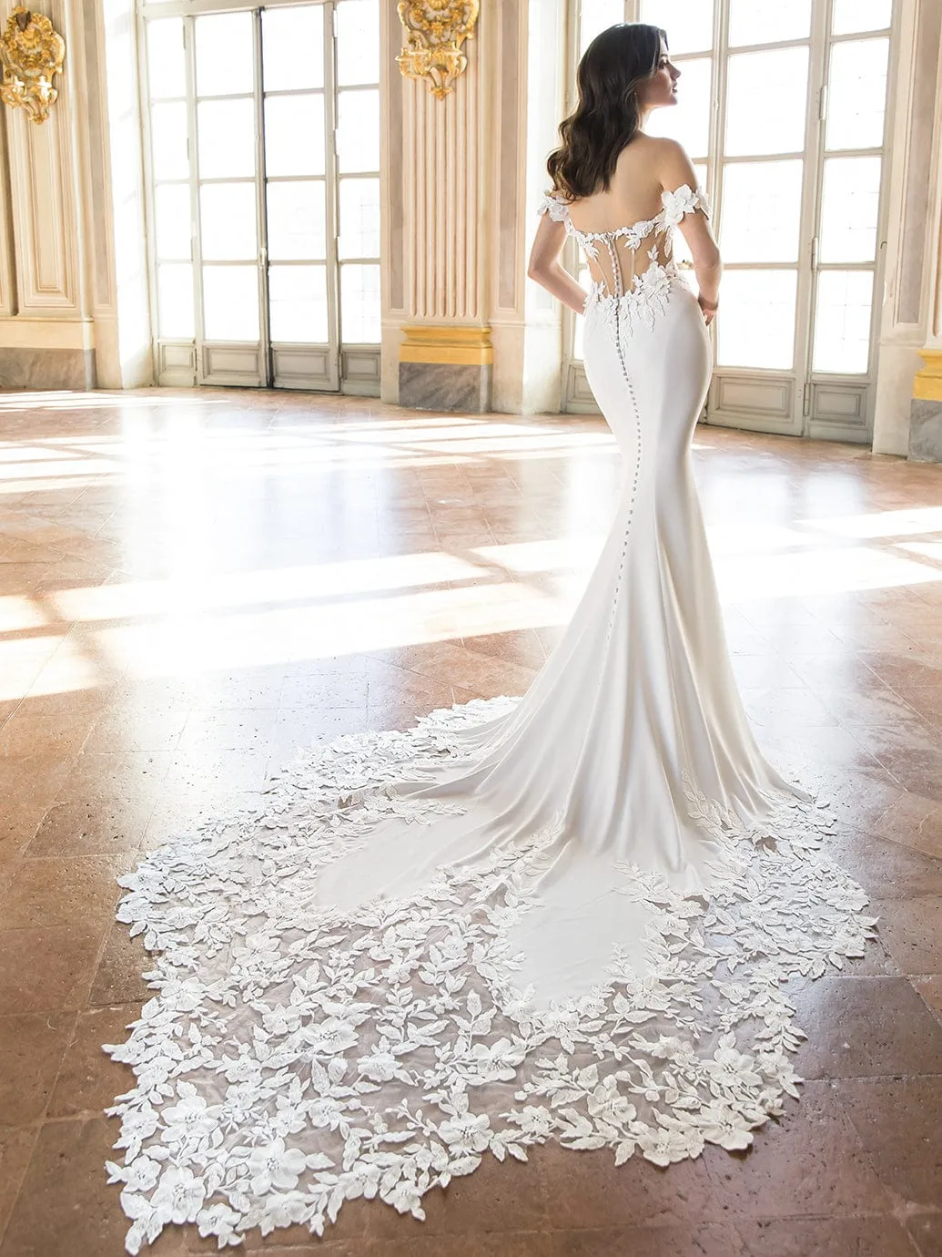 Enzoani: Tina
