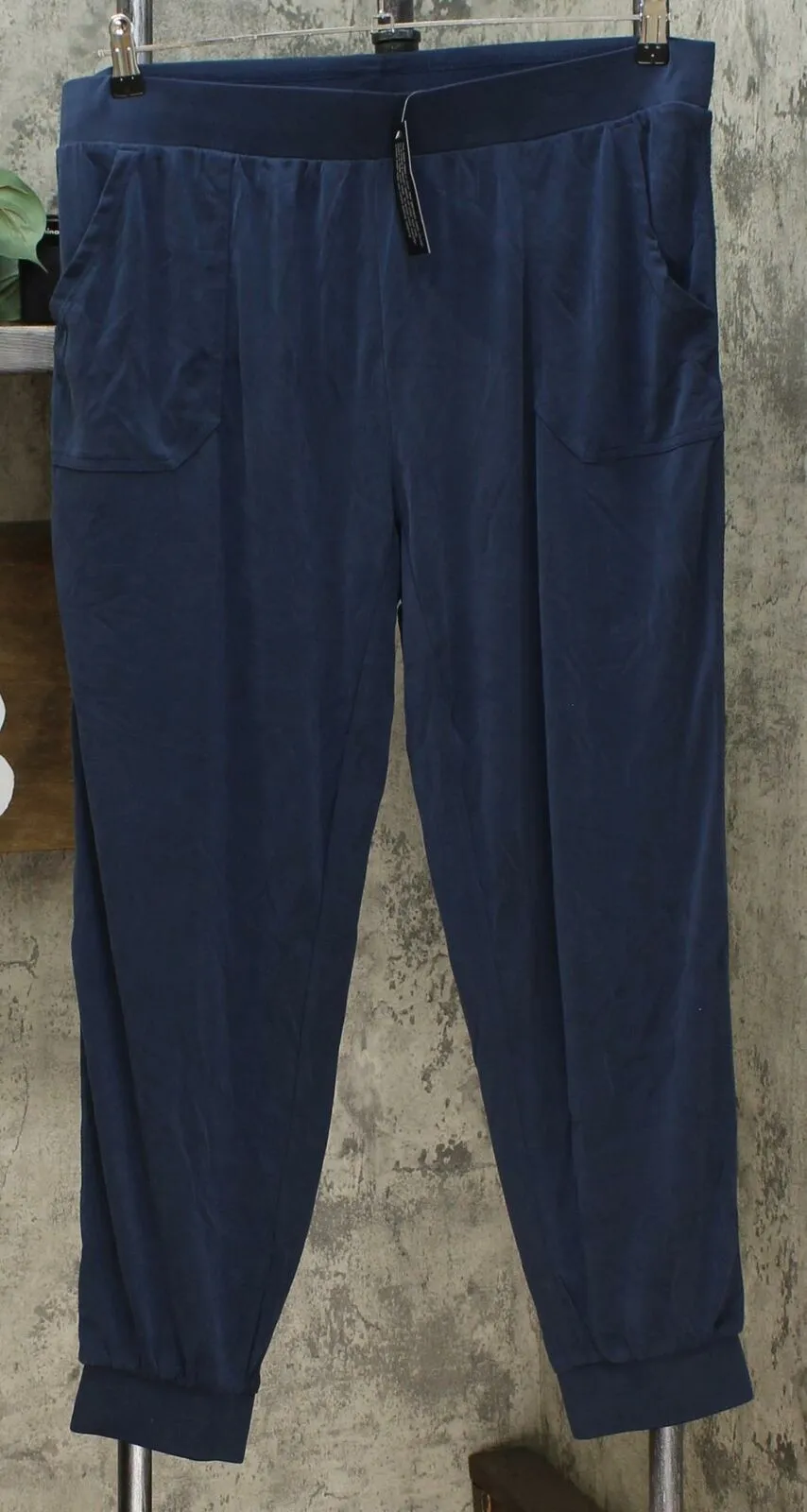 G by Giuliana Women's Luxe Knit Ankle Pants