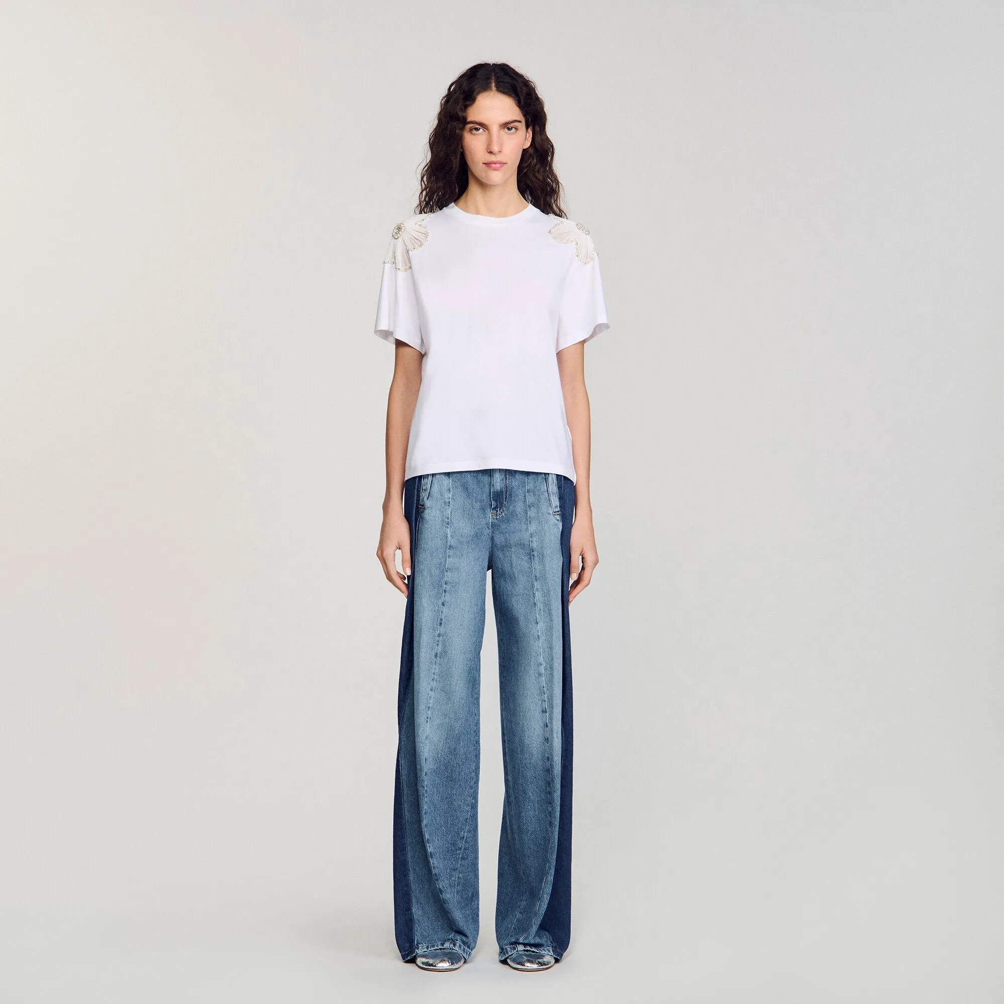 Garden T-Shirt With Embroidered Flowers White