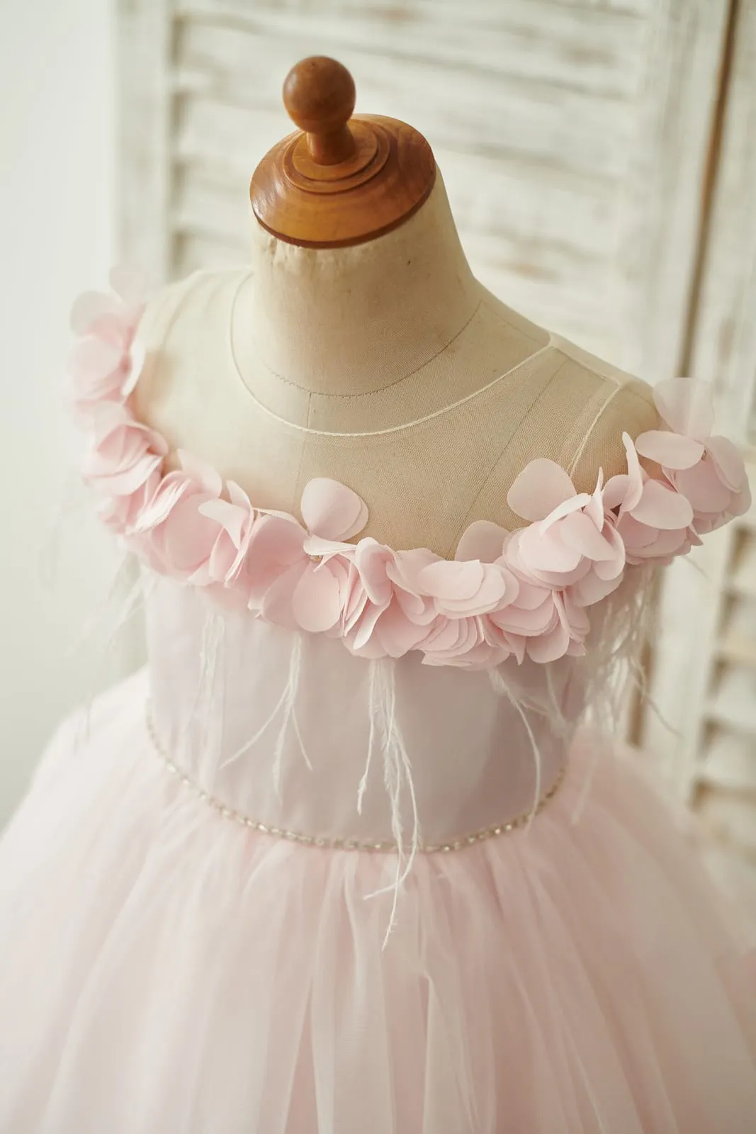 Off Shoulder Pink Tulle Feathers Wedding Party Flower Girl Dress
