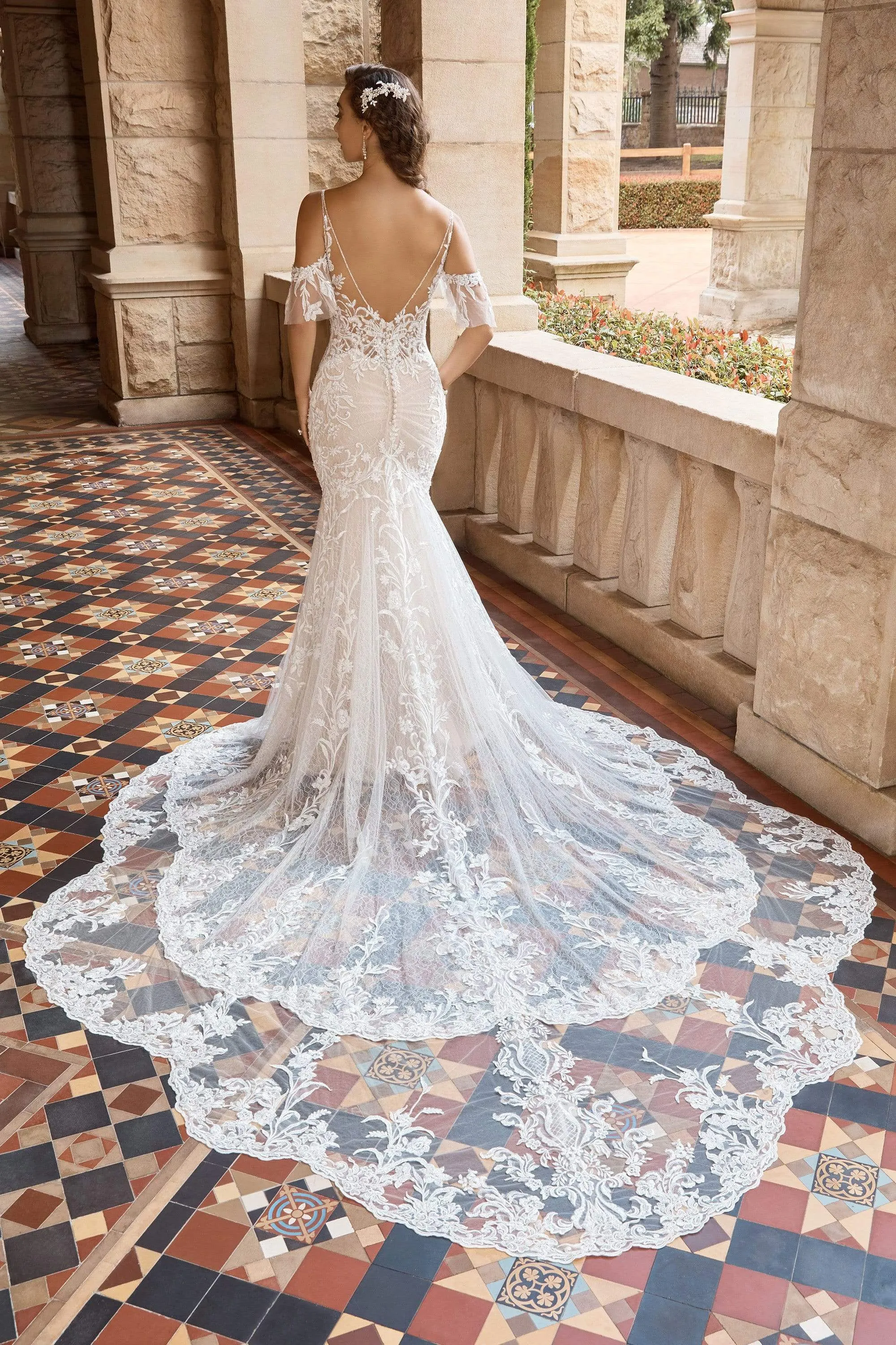 Sophia Tolli: ST2213 - Leighton