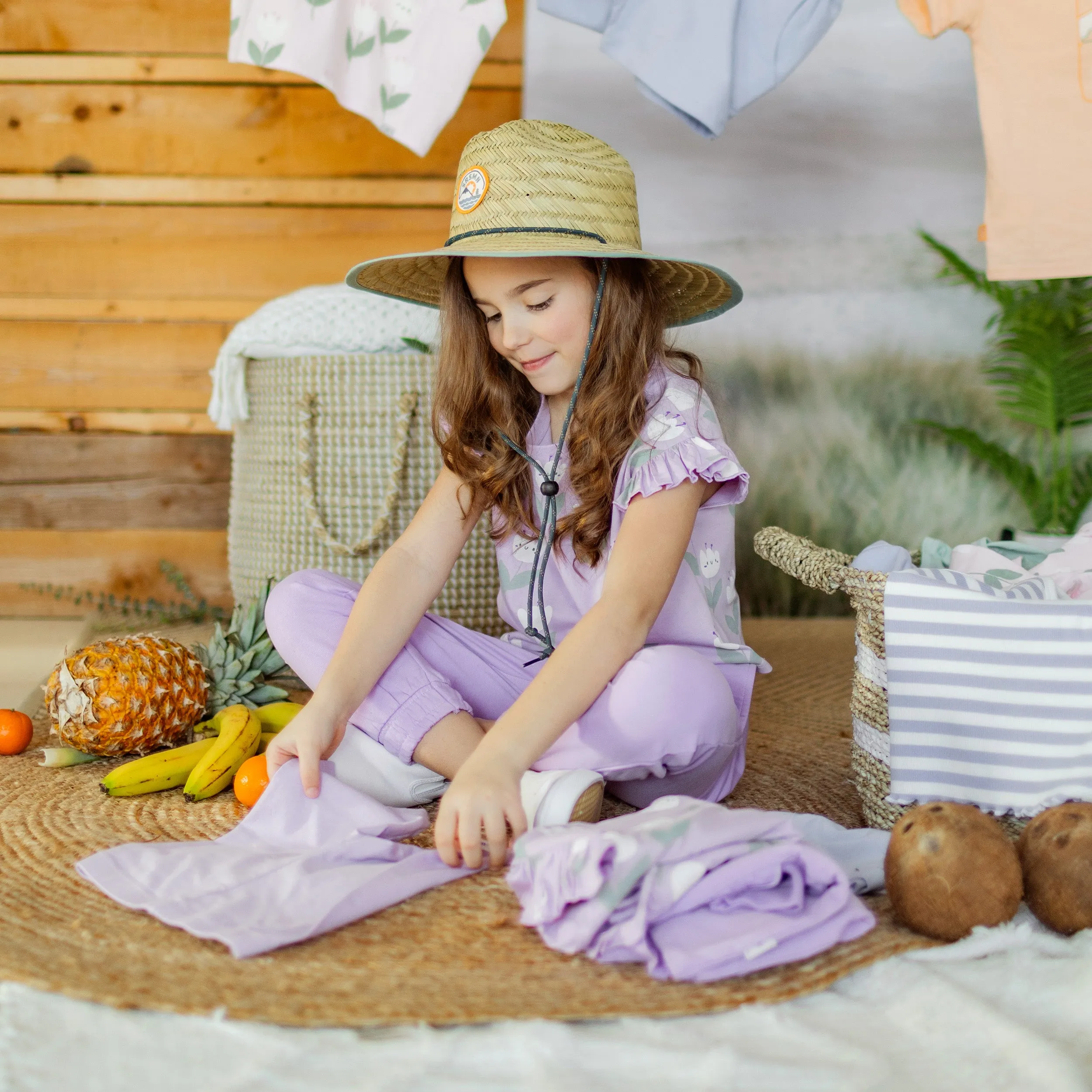 T-shirt ample lilas à motifs de jolies tulipes en jersey extensible, enfant || Loose-fitting lilac t-shirt with tulip all over print in stretch jersey, child