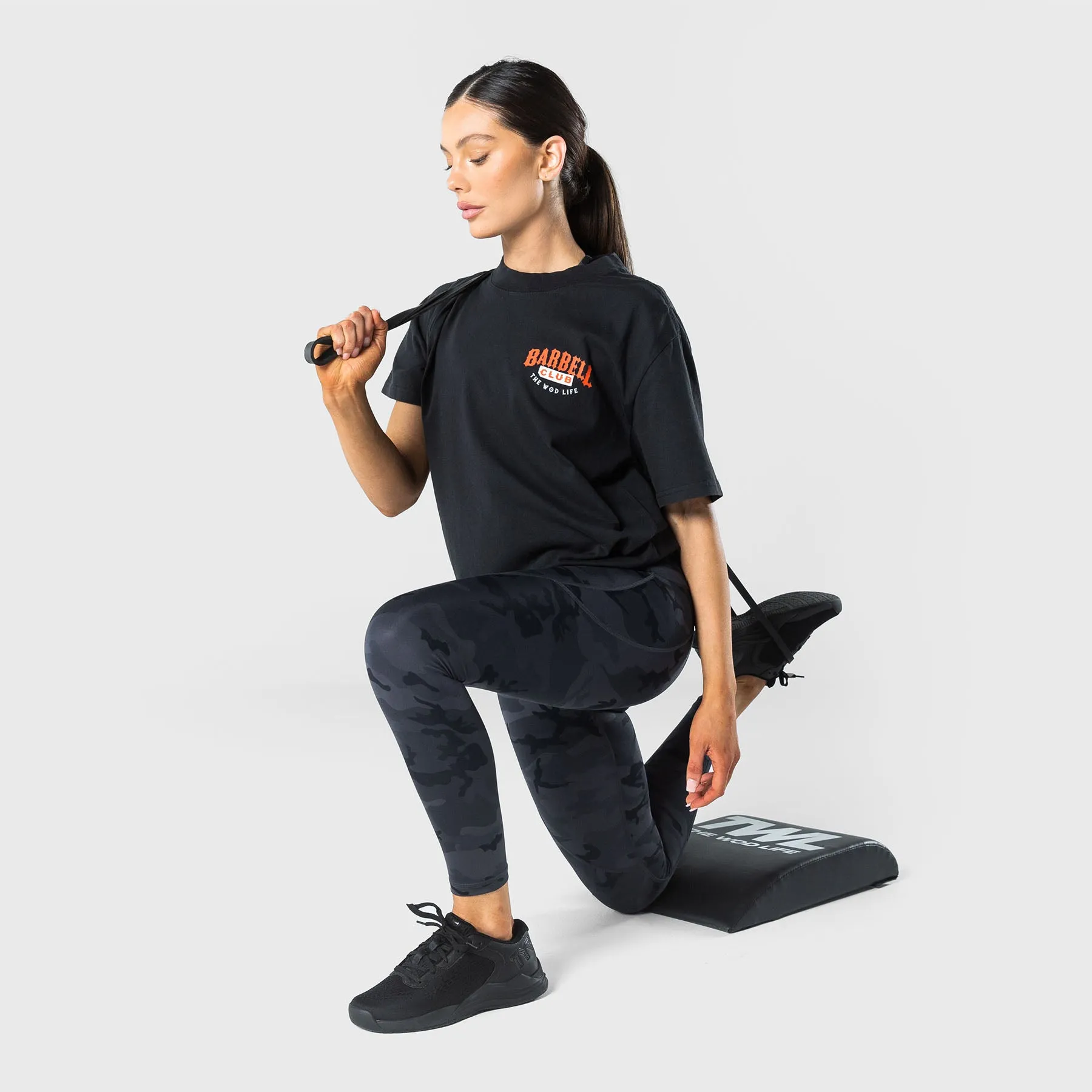 TWL - LIFESTYLE OVERSIZED T-SHIRT  -  BARBELL CLUB - WILDCAT/WASHED BLACK