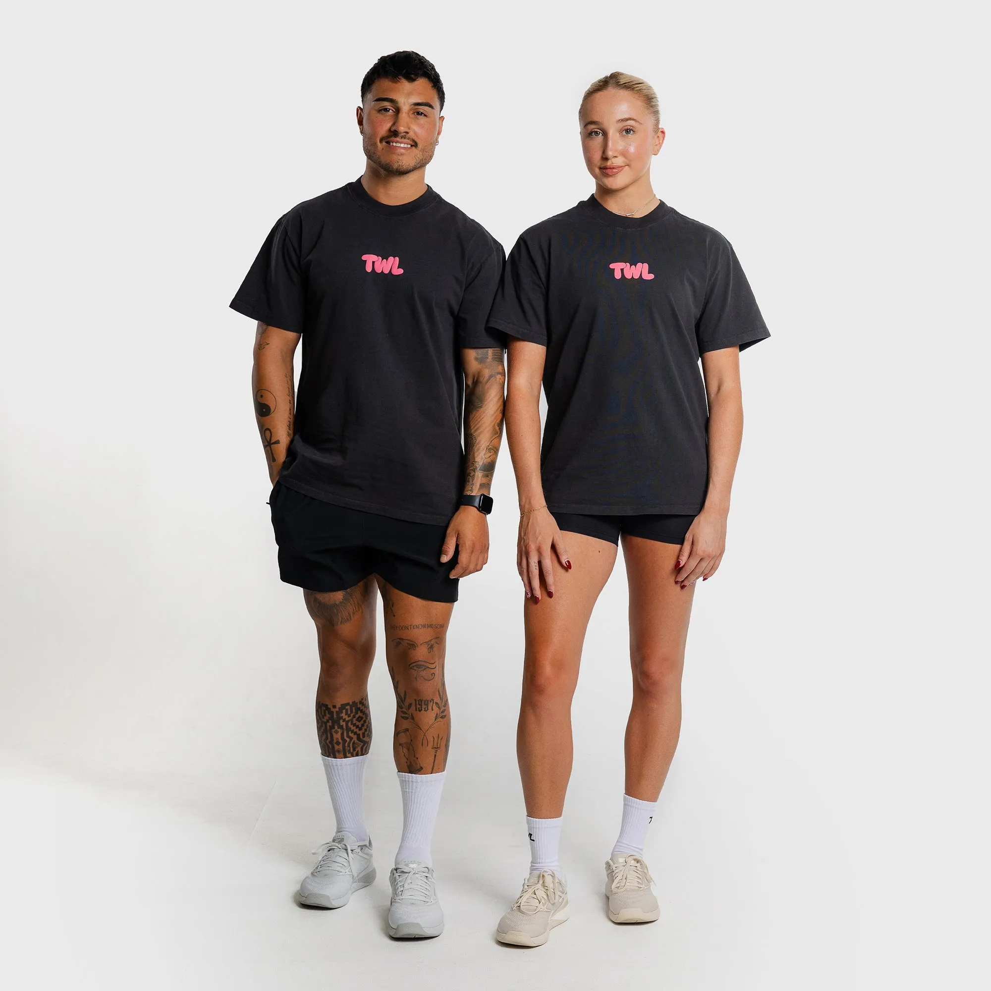 TWL - LIFESTYLE OVERSIZED T-SHIRT - PUFF - BLACK/FLAMINGO