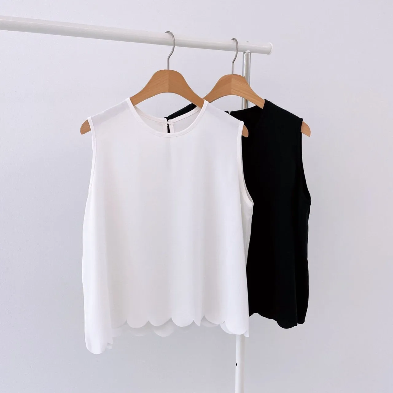 WaveCut Silky Sleeveless Top