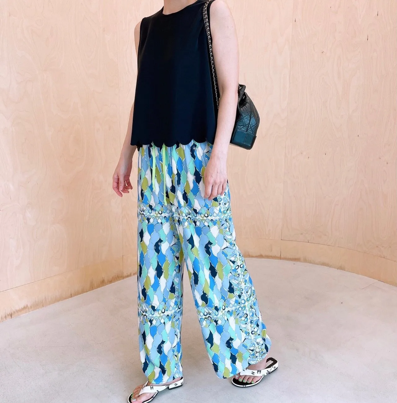 WaveCut Silky Sleeveless Top